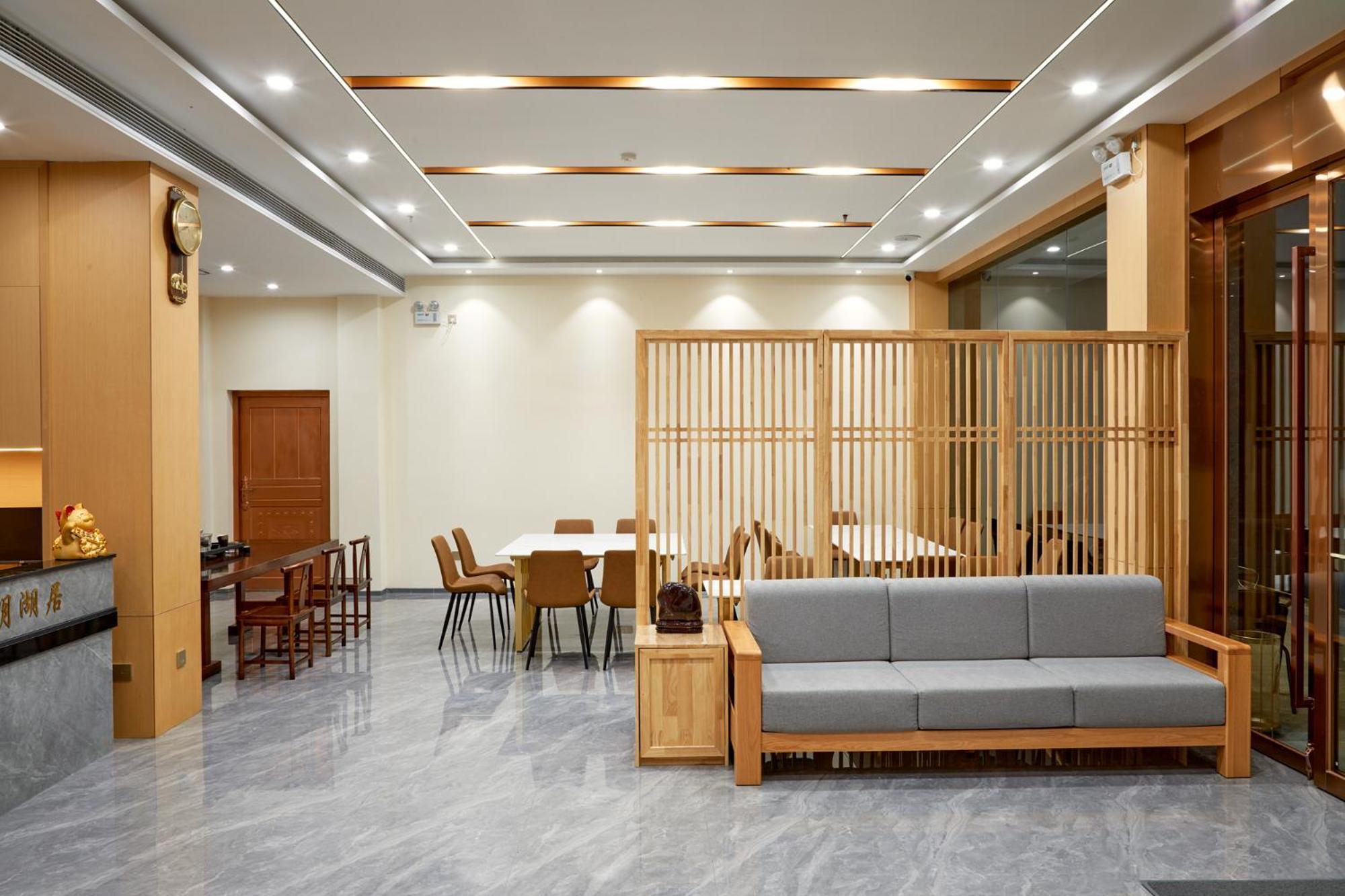 Yangshuo Fortune Lake Inn- One Way Free Pick Up From Airport Or Ts Over 3 Nights Exterior photo
