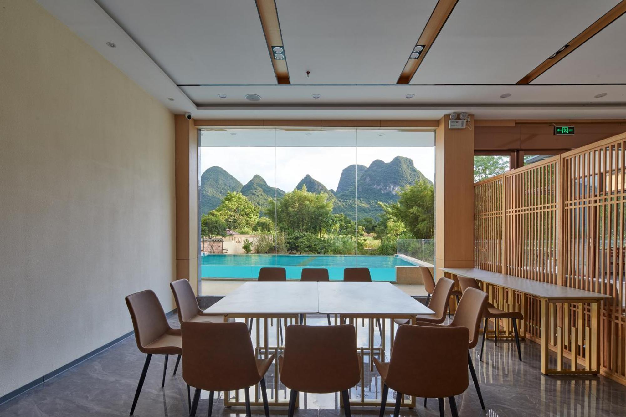 Yangshuo Fortune Lake Inn- One Way Free Pick Up From Airport Or Ts Over 3 Nights Exterior photo