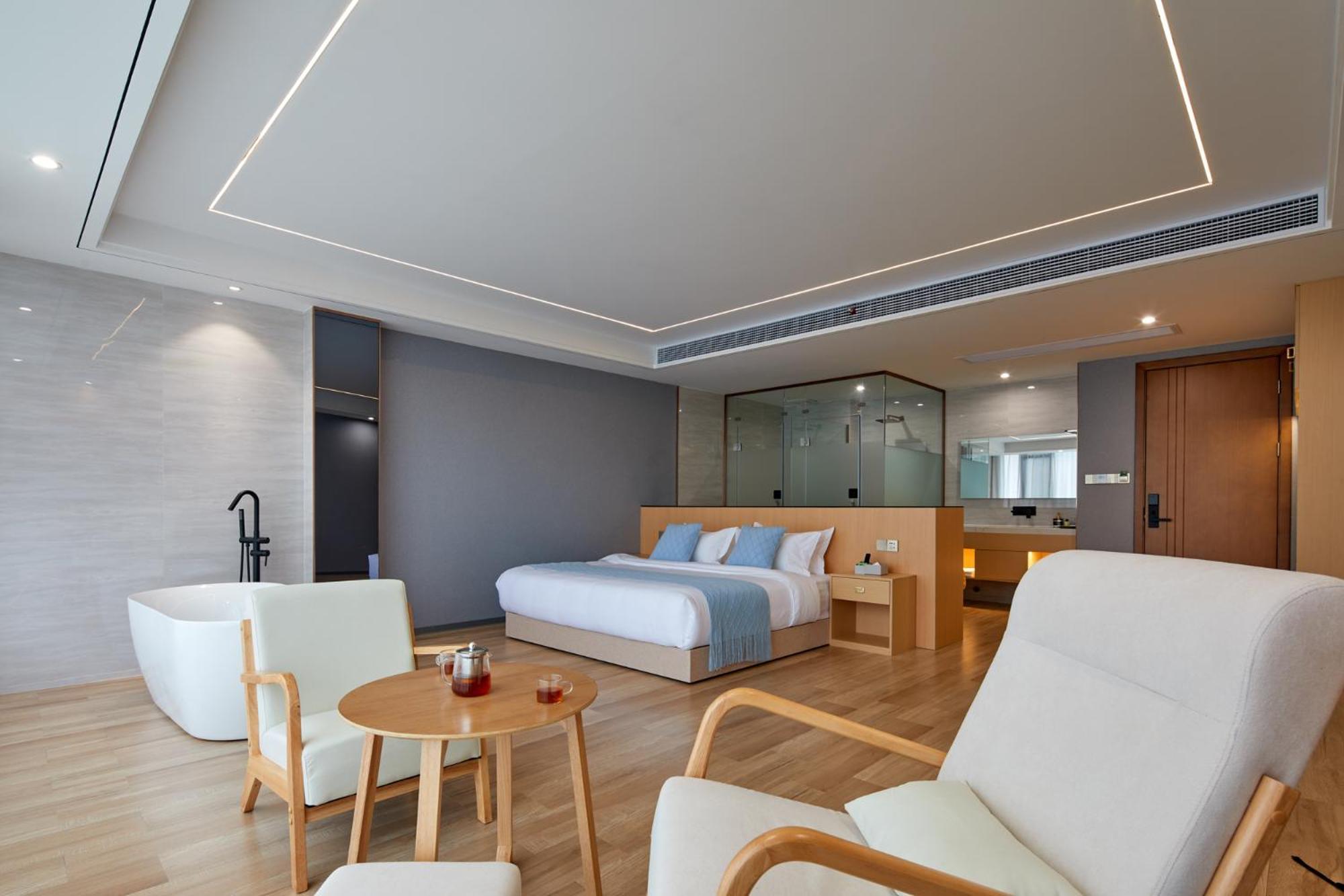 Yangshuo Fortune Lake Inn- One Way Free Pick Up From Airport Or Ts Over 3 Nights Exterior photo