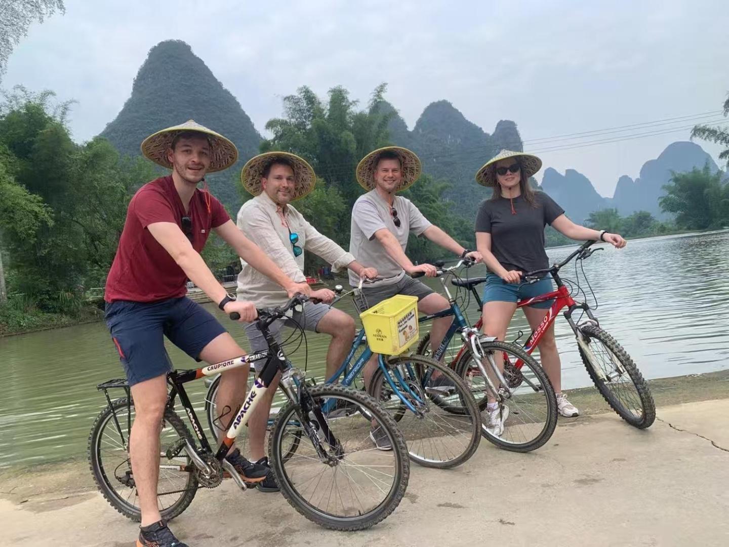 Yangshuo Fortune Lake Inn- One Way Free Pick Up From Airport Or Ts Over 3 Nights Exterior photo