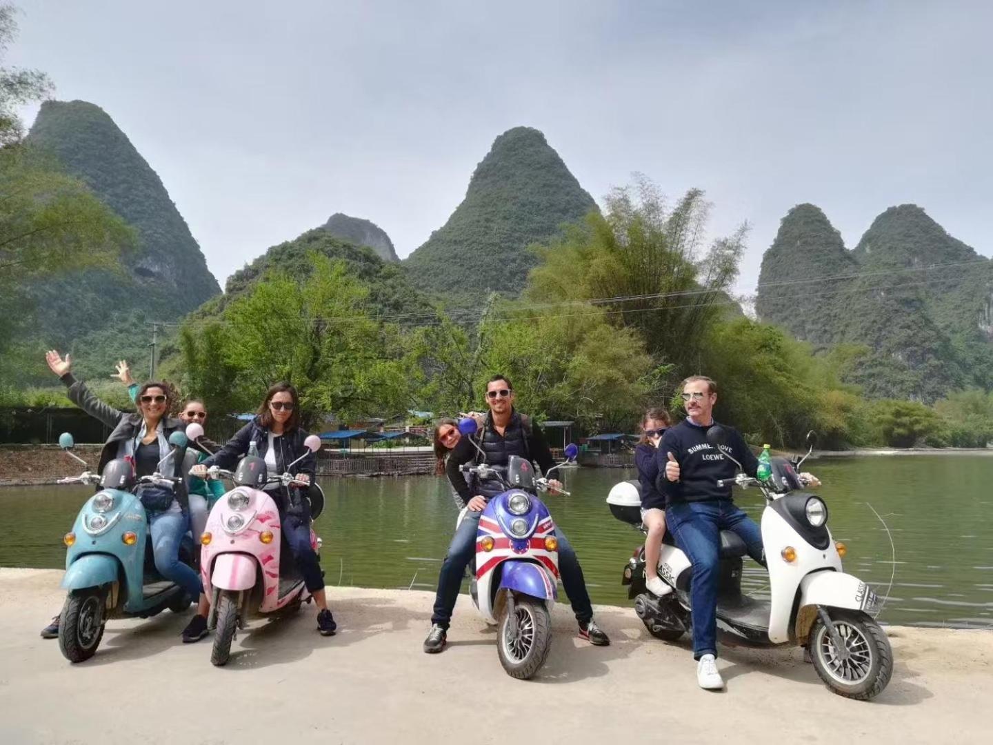 Yangshuo Fortune Lake Inn- One Way Free Pick Up From Airport Or Ts Over 3 Nights Exterior photo